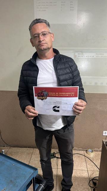 Aluno formado no curso de programação Cummins